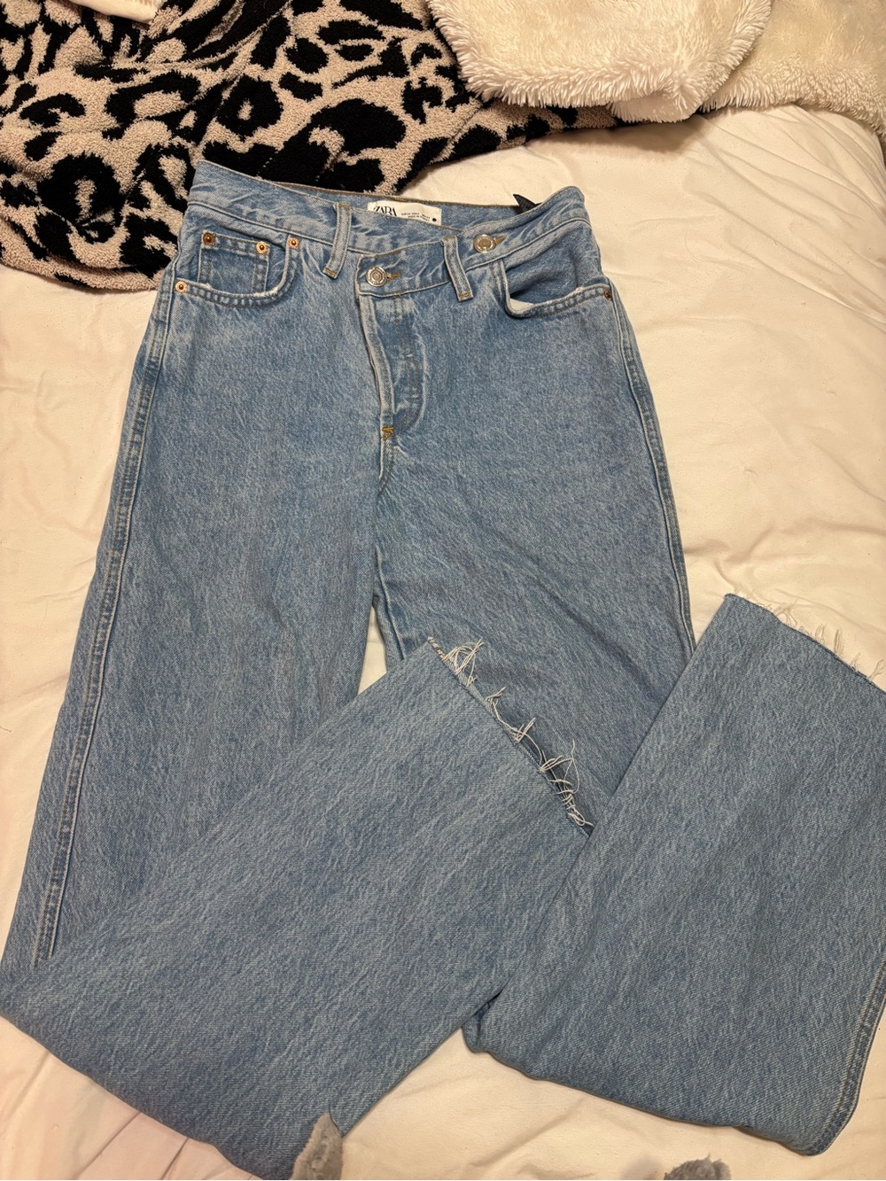 zara asymmetrical waist jeans